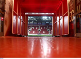 Πρέμιερα στο «ναό»