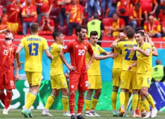 «Ζωντανή» για πρόκριση η Ουκρανία