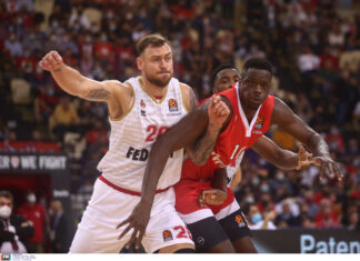 Θα πέσει… ξύλο στην Αγία Πετρούπολη