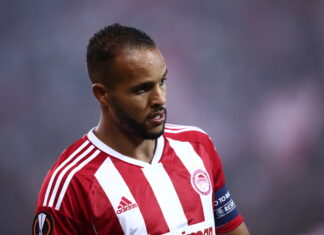 Με δύο χατ-τρικ στις αποσκευές