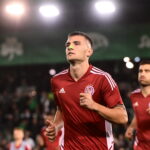 Η «κολώνα» Ντόι και ο «δάσκαλος» Σωκράτης
