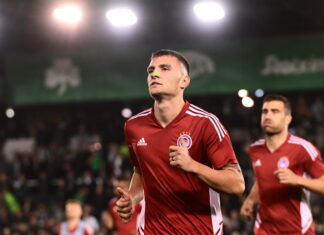 Η «κολώνα» Ντόι και ο «δάσκαλος» Σωκράτης