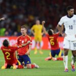 Στην Ισπανία πανηγύρια, στην Αγγλία γκρίνια